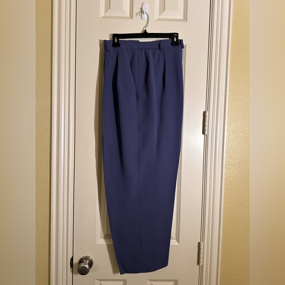 Professional Women’s Suit - Smoky Purple - Picture 9 of 16